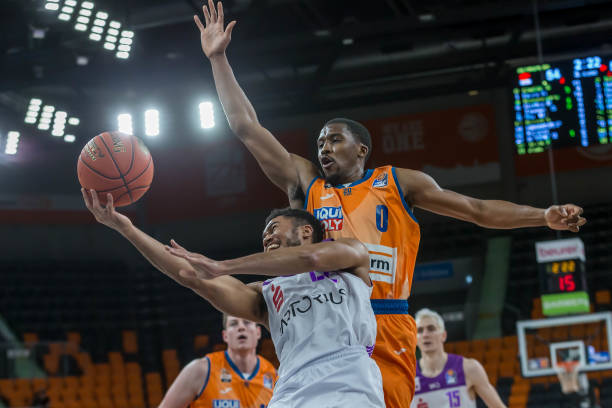 让东契奇一 让东契奇一