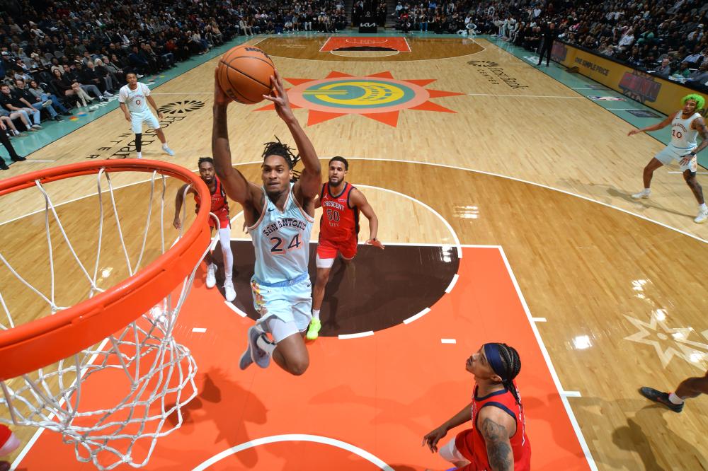 他在AC米 他在AC米